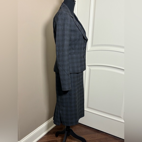 Banana Republic Charcoal Grey Plaid Skirt Suit - Blazer & Fluted Skirt Set Sz 6 - Picture 5 of 12